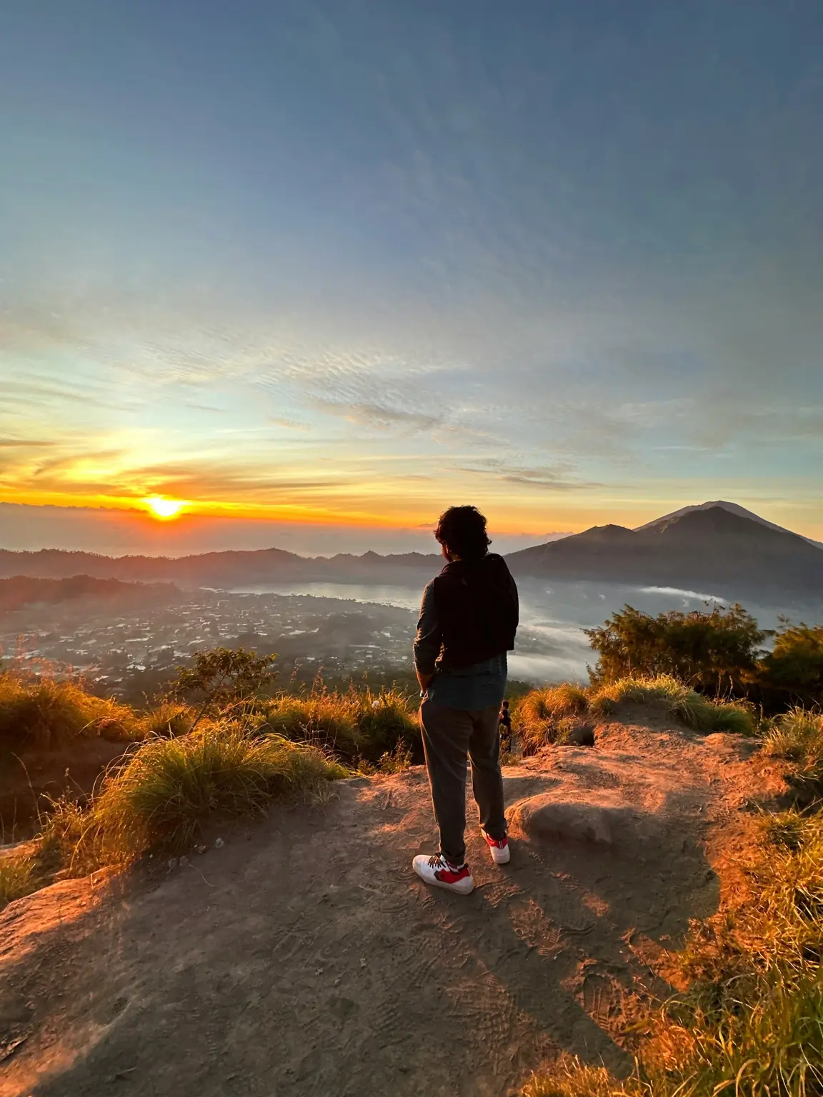 Breakfast served at a Mount Batur viewpoint